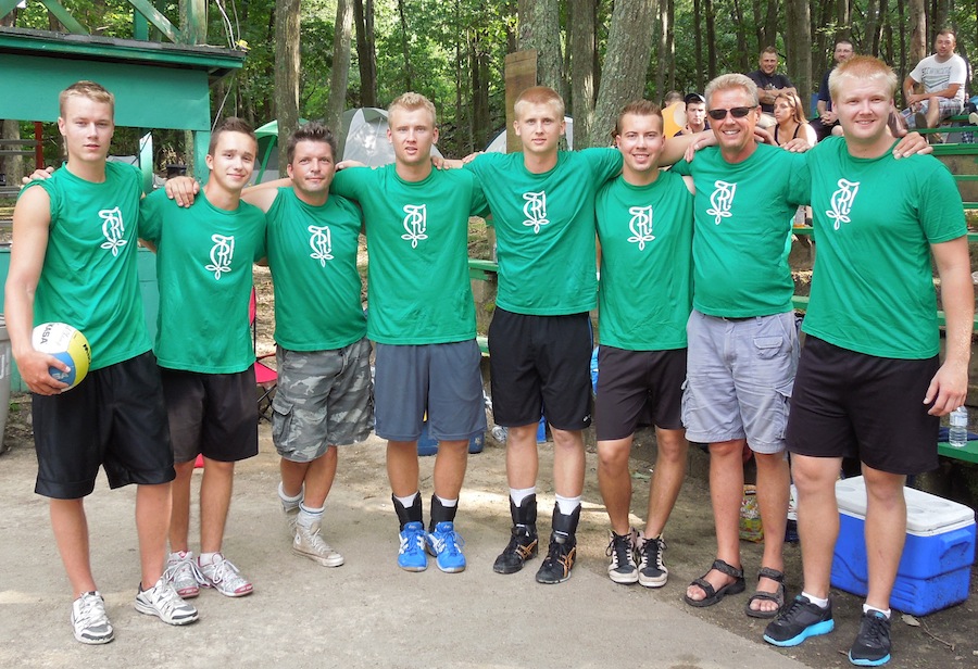 Korp! Rotalia võrkpallimeeskond. Fotol: Andres Kivi, Aleks Jõgi, Eerik Valter, Mihkel Põldma, Aleksander Põldma, Erik Rannala, Mart Põldma, Markus Põldma. Foto: erakogu