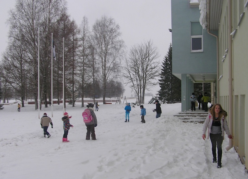 Kuldre kooli esine talvel. Foto: Viido Polikarpus