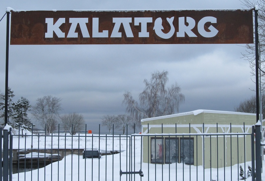 On a snowy December afternoon the "kalaturg" (fish market) in Tallinn is closed. You'll have to come back on Saturday. Come warmer weather, you can sit on its patio. That's the steely Soome laht or Gulf of Finland beyond the trees. And across the street are three places highlighted in a recent New York Times travel section article "Local Hangouts in a Tallinn, Estonia neighborhood". For tourists, this may seem like the periphery, but there's a good amount of local "sagimine" (bustling) here. And it's only just beyond the Paks Margareeta cannon tower... Tallinn is not big. Photo: Riina Kindlam