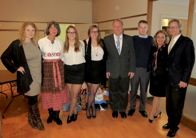 The Peil and Wichman families at a celebration of the 95th Anniversary of Estonian Independence in Michigan, USA. Photo: Ool Pärdi.