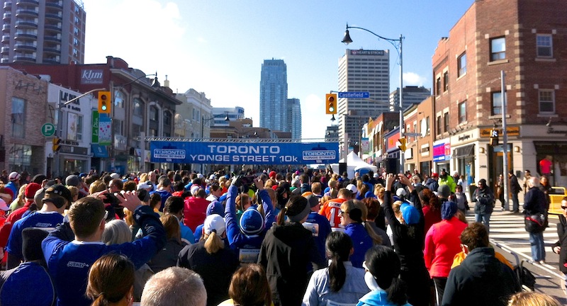 Yonge Street 10K stardijoonel - foto: Taavi Tamtik