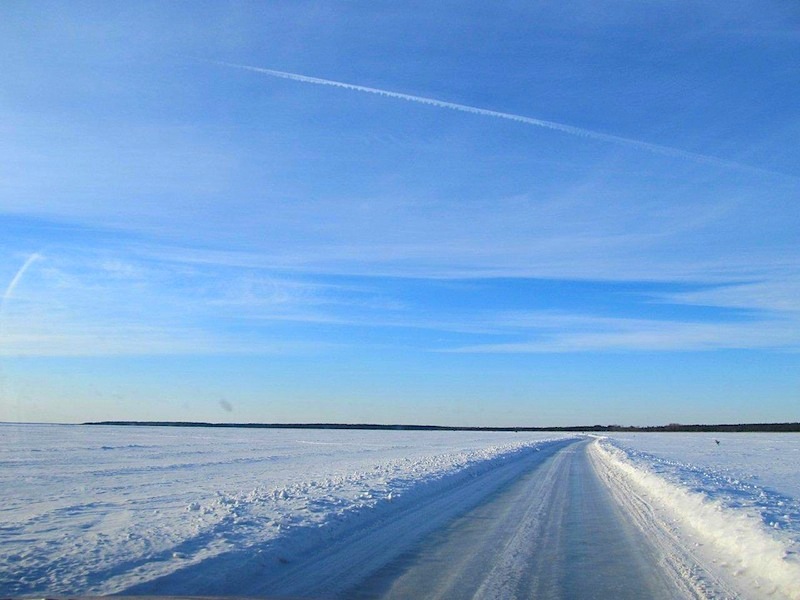 Blue skies, sparkling snow and an inviting ice road across the sea. This is the 3.9 km long ice road from the west coast town of Haapsalu to Österby harbour on the Noarootsi peninsula, seen looming ahead in the distance. It is one of three of Estonia's six official ice roads that continued to be open as of April 2. The other two are Rohuküla – Vormsi island (9.6 km) and Lao – Kihnu island (12 km). Photo: Riina Kindlam