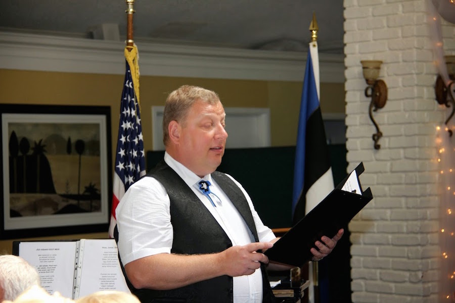 Peeter Kaljumäe esinemas. Foto: Monika Kallas