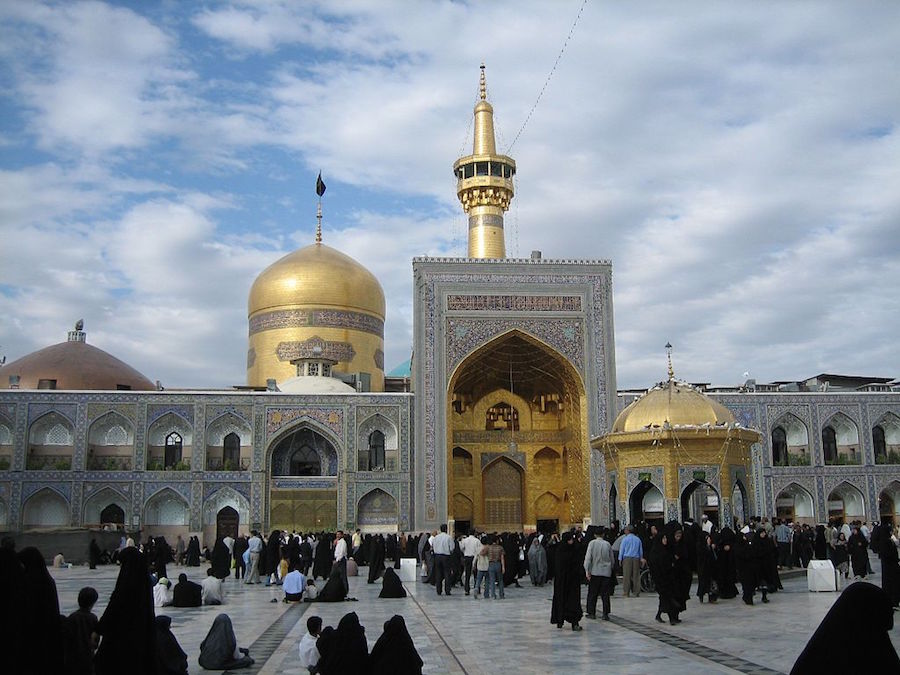 Shrine of Imam Reza - www.wikipedia.org (2005)