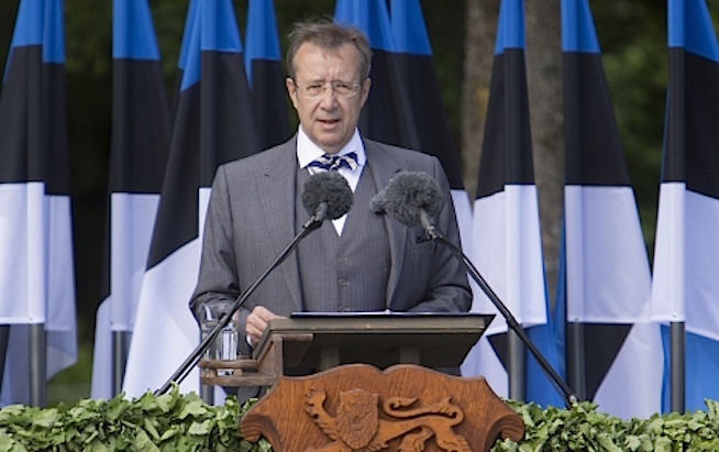 Toomas Hendrik Ilves - foto: Ardi Hallismaa (Eesti Kaitsevagi) 2015