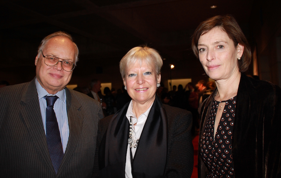 Ülemisel pildid vasakult: Charles Murto, Soome suursaadik Kanadas; Marie-Anne Coninsx, &nbsp;Euroopa Liidu suursaadik Kanadas ja Gita Kalmet, Eesti suursaadik Kanadas EL filmifestivali galaõhtul National Galley of Canada's.  Foto:&nbsp;Ülle Baum ©2015