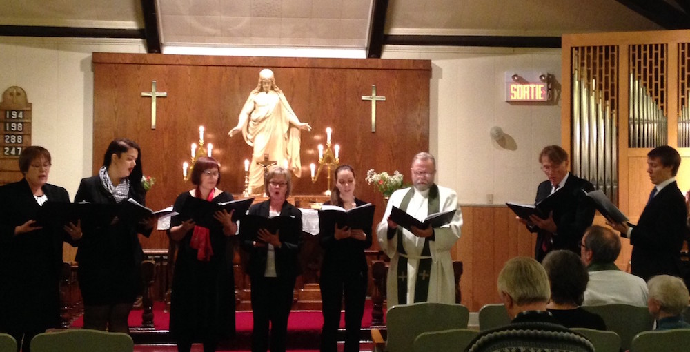 Notwithstanding the formidable distance between Toronto and Montreal, it’s still not unusual to see co-operation between the two Estonian congregations in the two cities. A good example was the recent visit to the Montreal’s St. John’s Estonian Lutheran Church service by Dean Mart Salumäe with the choir of St. Peter’s Estonian Lutheran Church in Toronto.