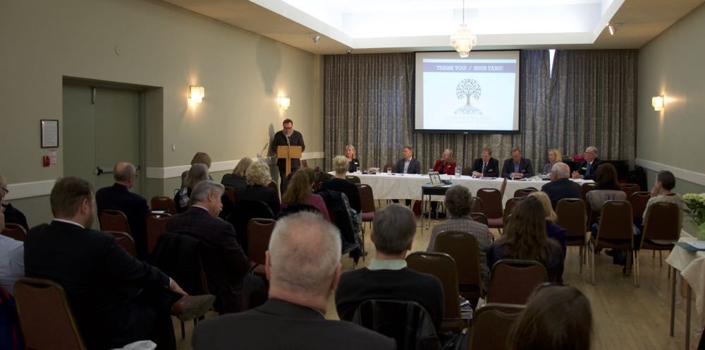 Estonian Foundation of Canada’s Annual Members’ Meeting, where departing Board member, Marcus Kolga, is extending his thanks and his appreciation to the EFC and its volunteer Board of Directors - photo by Taavi Tamtik (2016)