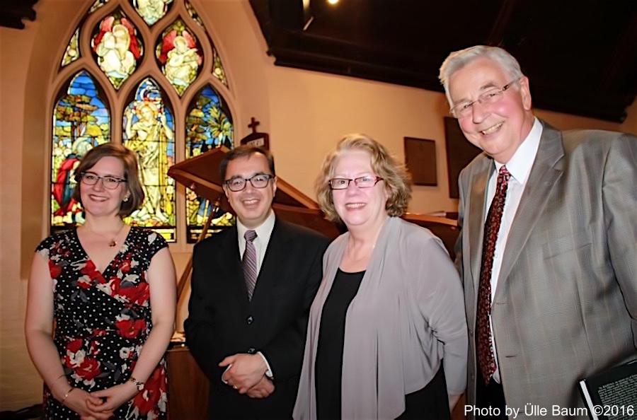 Sopran Wanda Procyshyn, pianist Thomas Annand, Canadian Friends of Finland Ottawas president Connie Whitmore ja dr. Borje Vähämäki. Foto: Ülle Baum ©2016