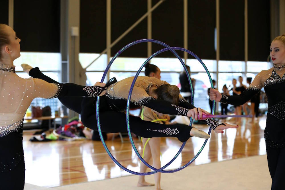 Eesti rühm Markhami Pan Am keskuses soojendust tegemas - foto: Riinu Liis Lajal (2016)