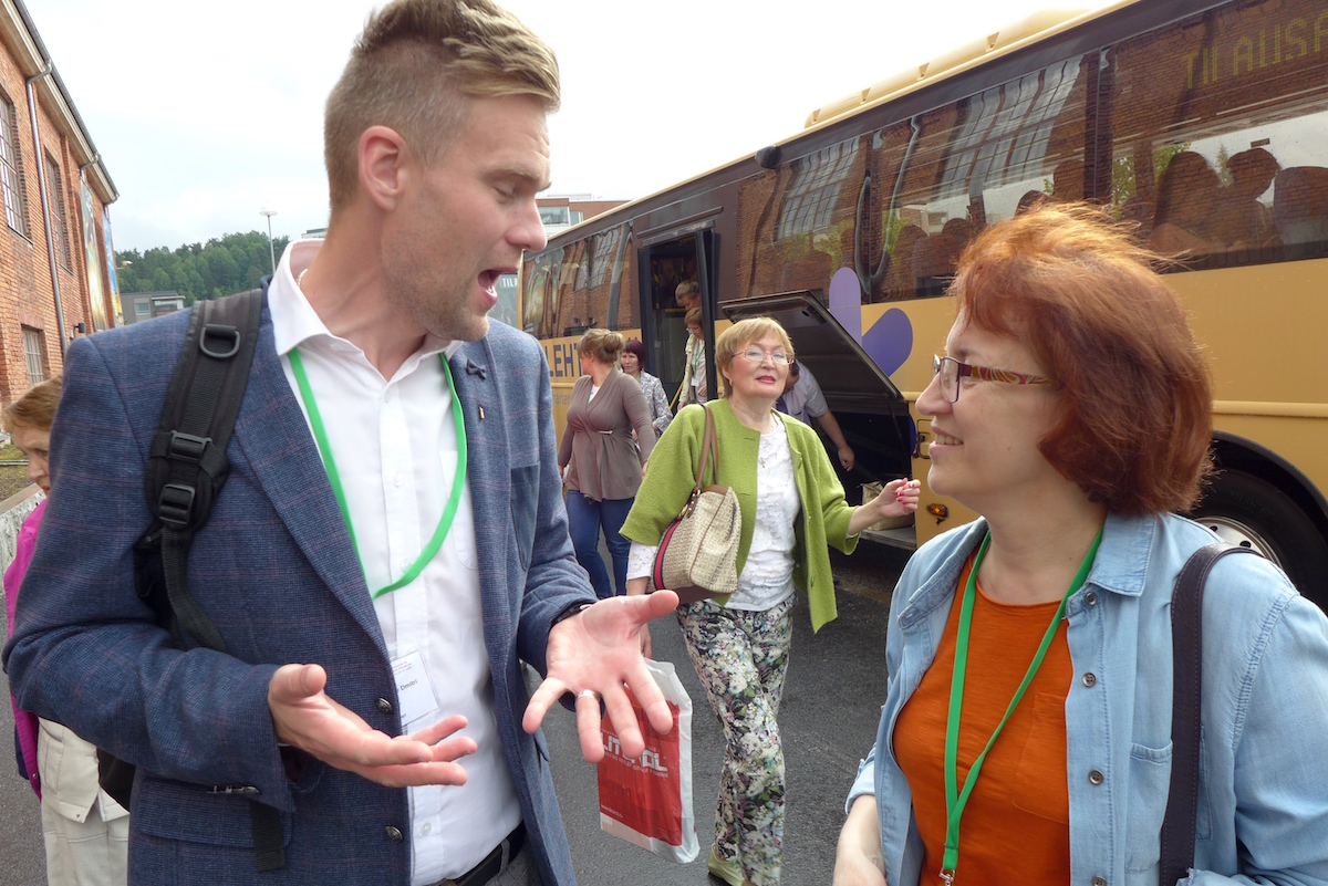 Isur Dmitri Harakka-Zaitsev ja komi Marina Fedina  Dmitri Harakka-Zaitsev ja Marina Fedina vestlus isuri keele ja kultuuri arendamisest - foto: Maarja Pärl Lõhmus (2016)