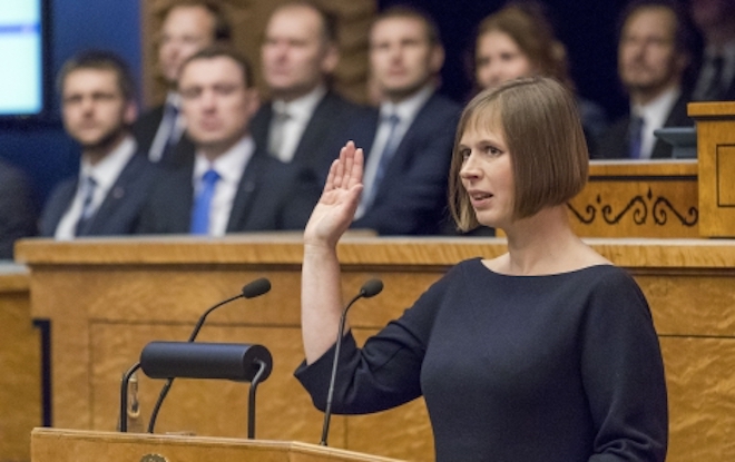 Kersti Kaljulaid ametivannet andmas - foto: www.president.ee / Andres Putting (2016)