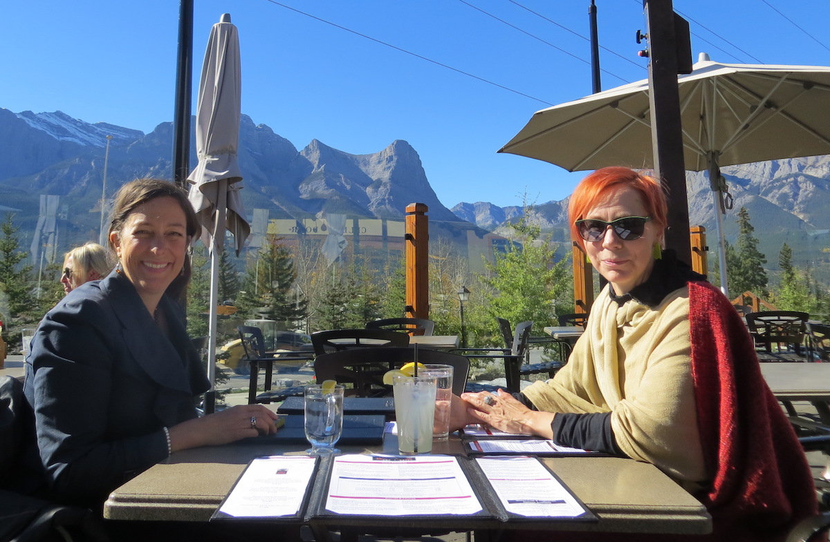 Tiina Mälberg, star of Oscar nominated Estonian film Ema/Mother, enjoys view of Rocky Mountains in Canmore, Alberta with host Kelly Schuler, president of the Alberta Estonian Heritage Society. Photo: Helgi Leesment (2016)