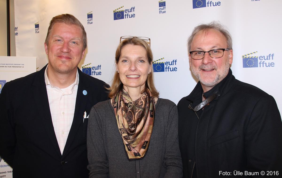 Vasakult: Michael Peterson, Development Manager, Canadian Film Institute & Ottawa International Animation Festival, Lili Ann Loorand-Stiver, Eesti Suursaatkond Ottawas sekretär ia Tom McSorley Executive Director, Canadian Film Institute 51. Ottawa Euroopa Liidu Filmifestivali meedia launch'il Euroopa Delegatsiooni Kanadas saalis 2 novembril . Foto Ülle Baum ©2016