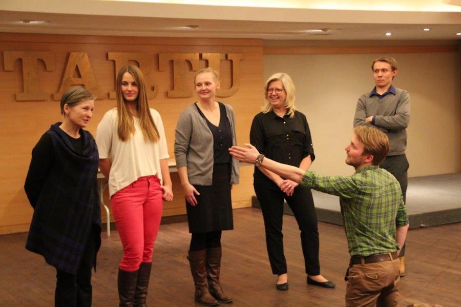 During a recent trip of the Impro-teater (improvisational theatre company) to Toronto, and prior to their performance, individuals were invited to join the group for some training and impromptu acting. From the left: Ellen Valter, Liis Jakobson, Silvi Kuld, Lilli Valge-Kastelic, Veiko Parming. Coaching is a member of Impro, Rauno Kaibiainen. Photo by Maimu Mölder (2017)