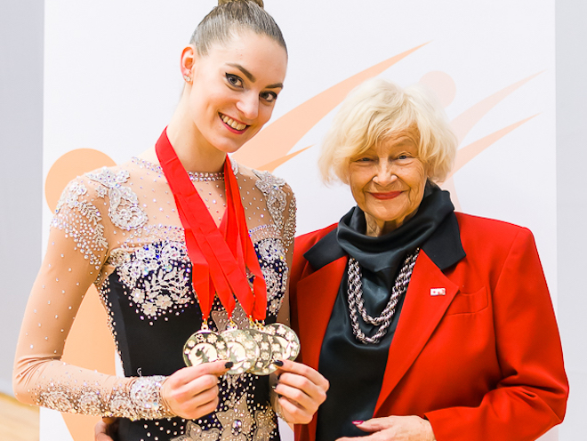 Meistriklassi võitja Carmel Kallemaa ja Kalev Estienne juht Evelyn Koop - foto: erakogust (2017)