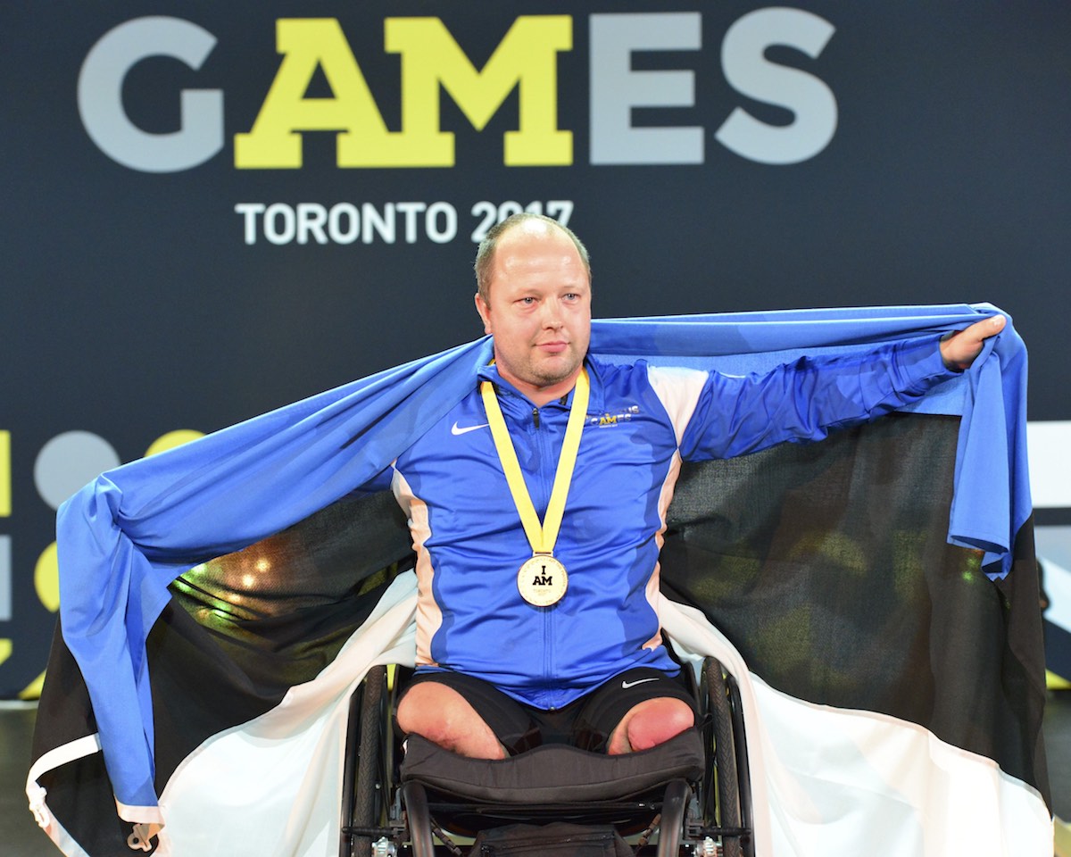 Janno Lepik – ühel õhtul kaks kuldmedalit! Teisipäeva hilisõhtu Mattamy Athletic Centre’is oli eestlastele edukas, lisaks Janno võidetud kahele kuldmedalile tuli seal pronksmedalile Ergo Mets. Foto: Peeter Põldre (2017)