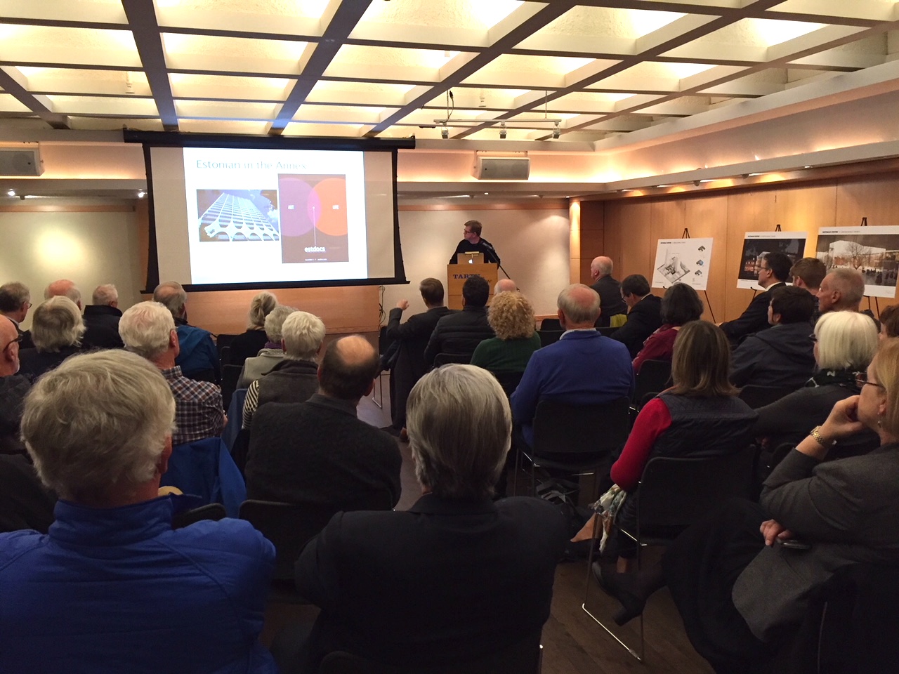 Architect Alar Kongats presents to a full house at the Annex Ratepayers community meeting on Oct. 30 at Tartu College.