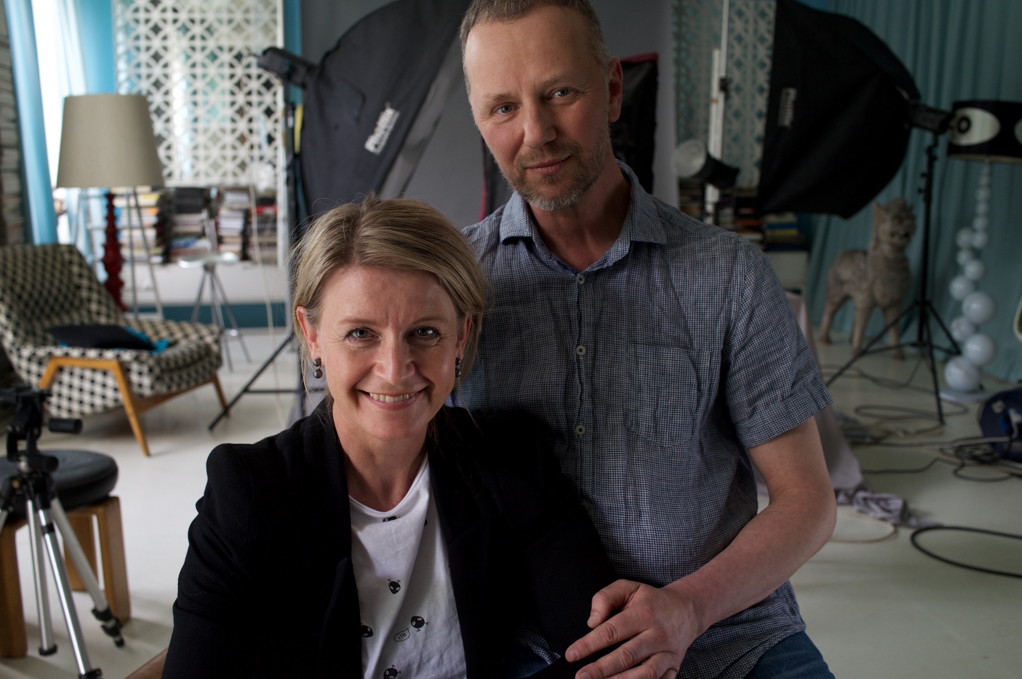 Eesti läbi 100 silmapaari projekti- ja kunstiline juht Kaire van der Toorn-Guthan ja fotograaf Toomas Volkmann. Foto: Tõnu Runnel