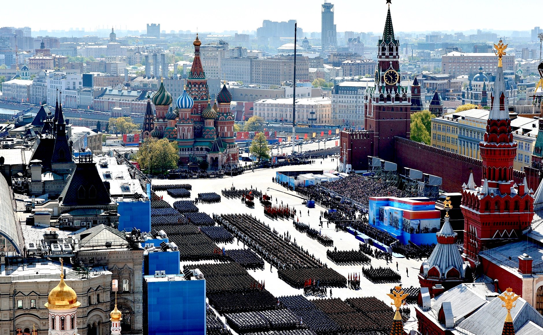 Victory Day parade on Moscow's Red Square - www.wikipedia.org