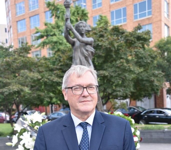 Markus Hess at the Black Ribbon Day Wreath Laying Ceremony (2018)