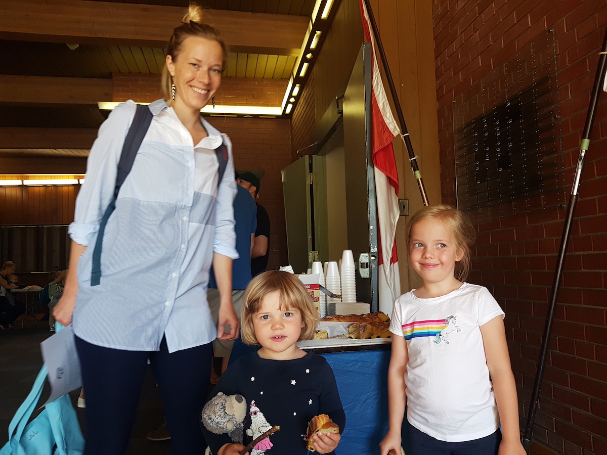 Erika Sildva koos tütarde Maia ja Aili Martiniga – fotot: Karin Remerowski (2019)