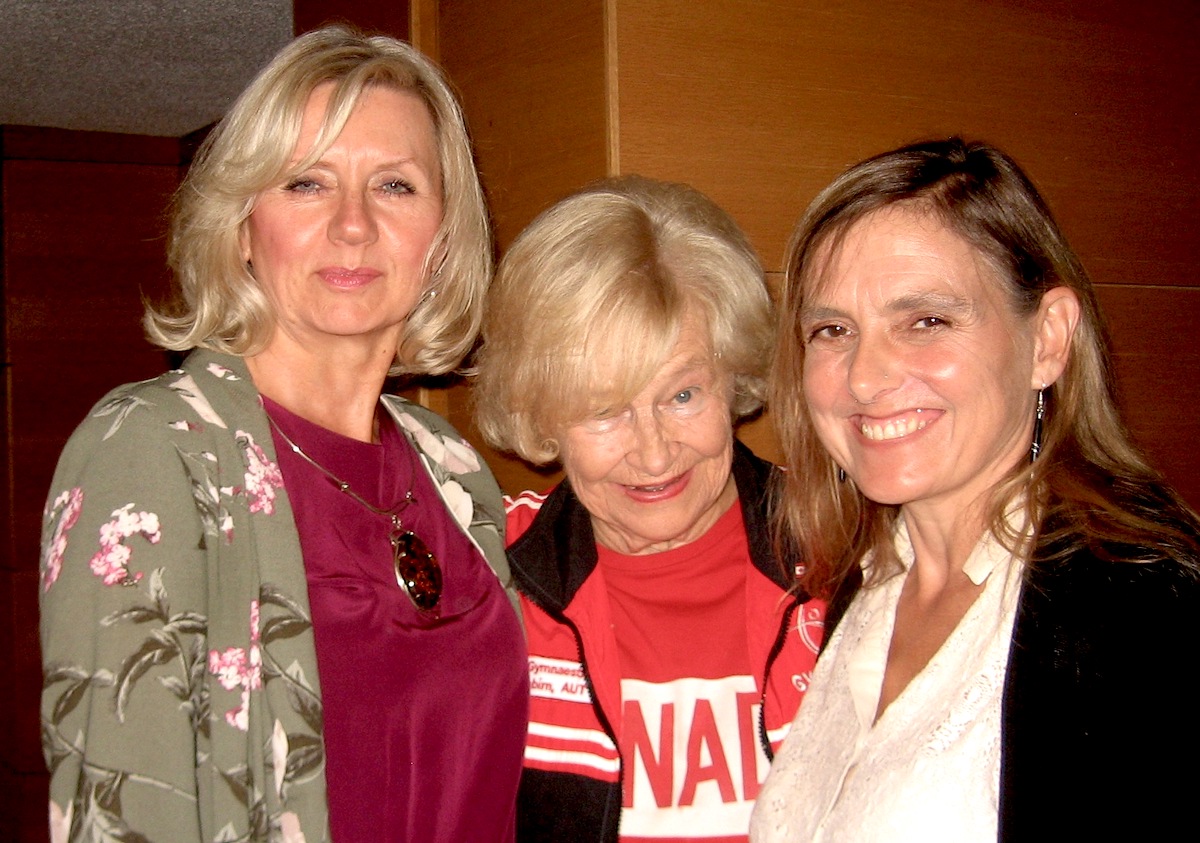 Vestlejad. Vasakult: Linda Karuks, Evelyn Koop, Kati Tihane. Foto: Eerik Purje (2019)