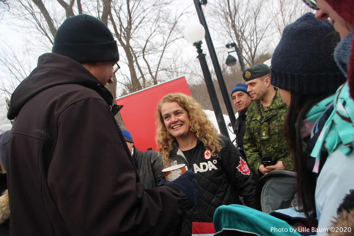 Rideau Hall’is peeti Kanada kindralkuberneri Julie Payette’i kutsel Winter Celebration üritus, mis toimus kuulsa Ottawa talvefestivali Winterlude'i raames ja tõi kokku tuhandeid huvilisi. Paljudel külalistel oli õnne ka kindralkuberneri Julie Payette kätt suruda ja temaga fotot teha. Foto: Ülle Baum ©2020