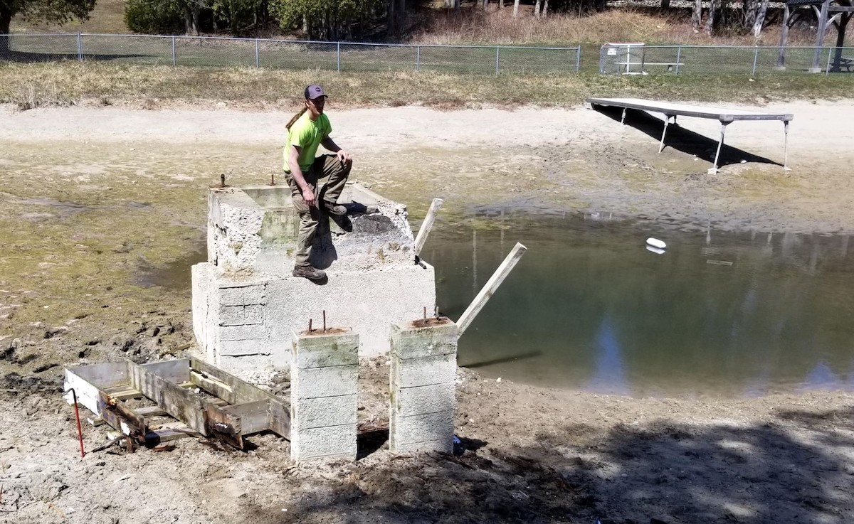 Trevor Crossmann at renewal of swimming pond. Photo: Toomas Eichenbaum (2020)