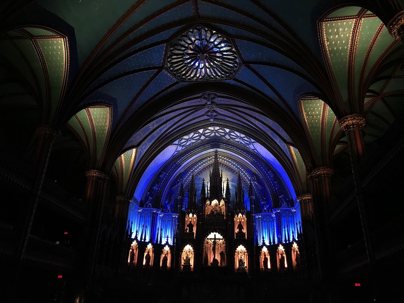 Notre Dame Basilica, Montreal by Taavi Tamtik (2019)