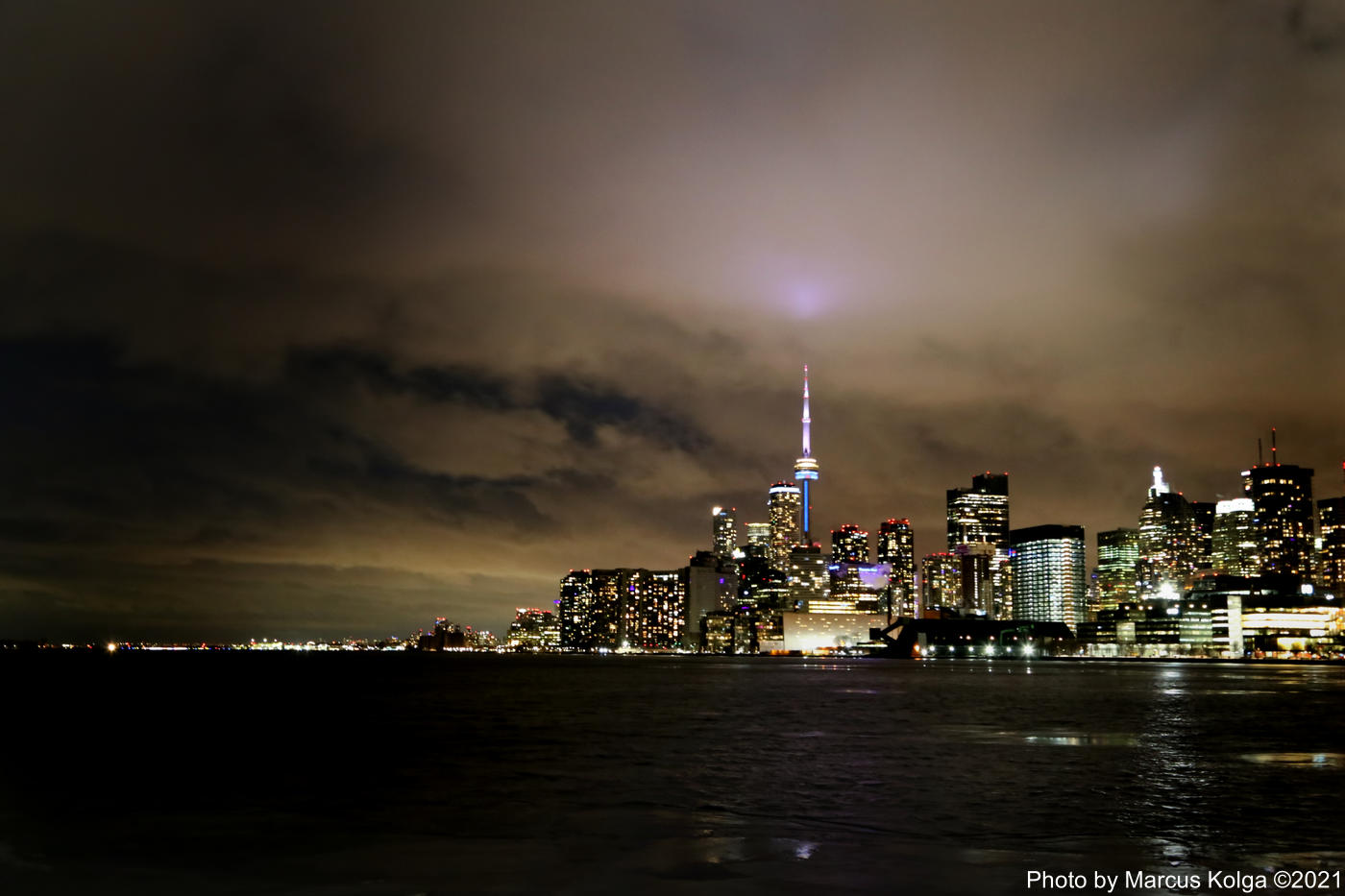 CN Tower Torontos 24. veebruaril 2021.a - foto: Marcus Kolga (2021)