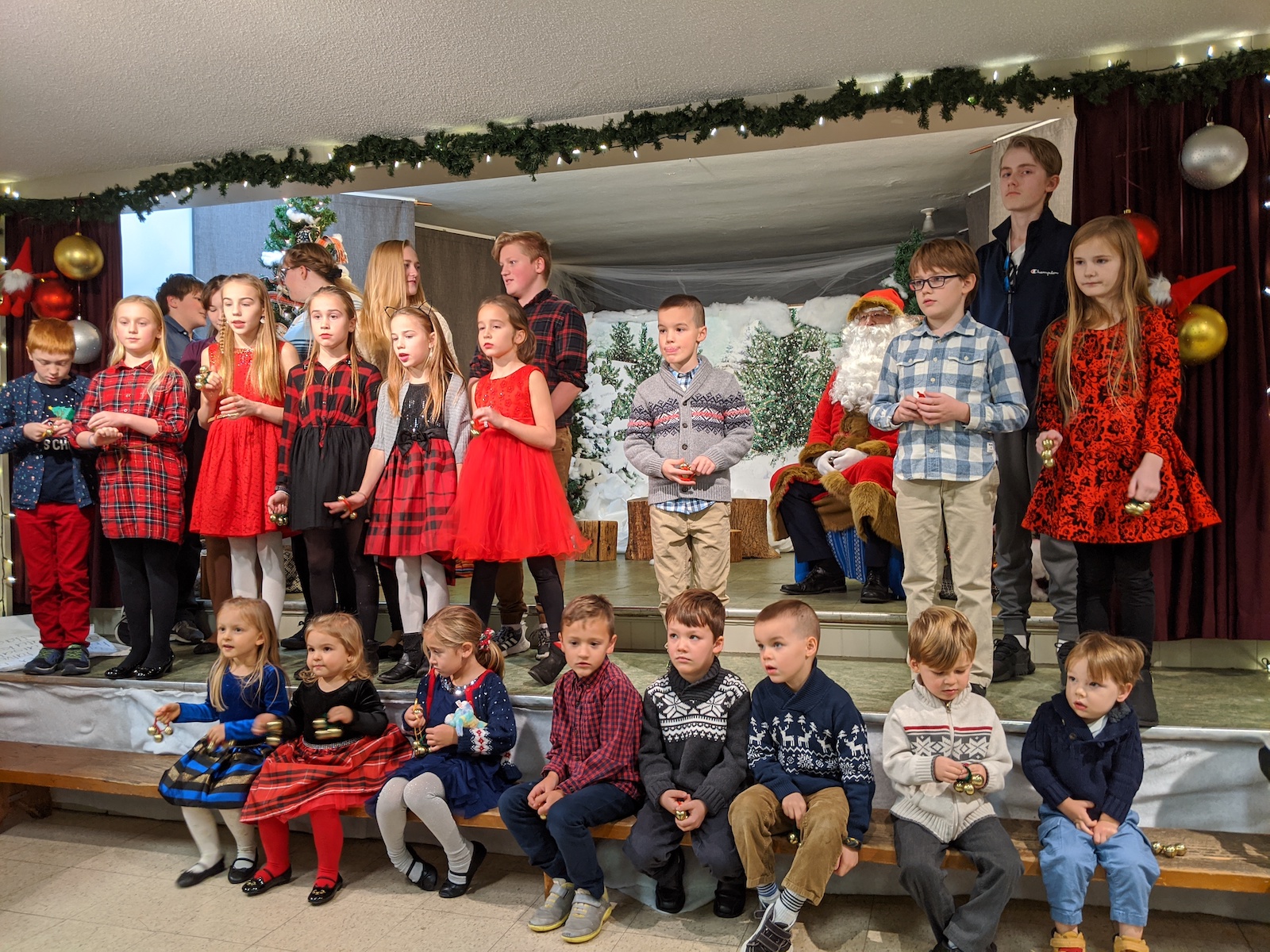 Students of the Hamilton Estonian Supplementary School.