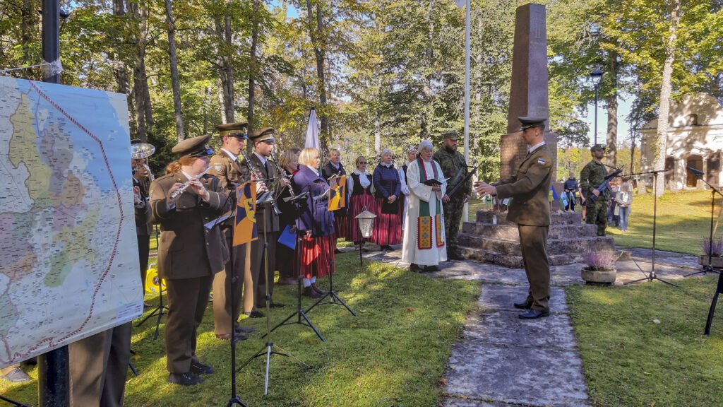 Mängib Kaitseliidu Pärnumaa maleva orkester Saxon. Foto: Andrus Peetson