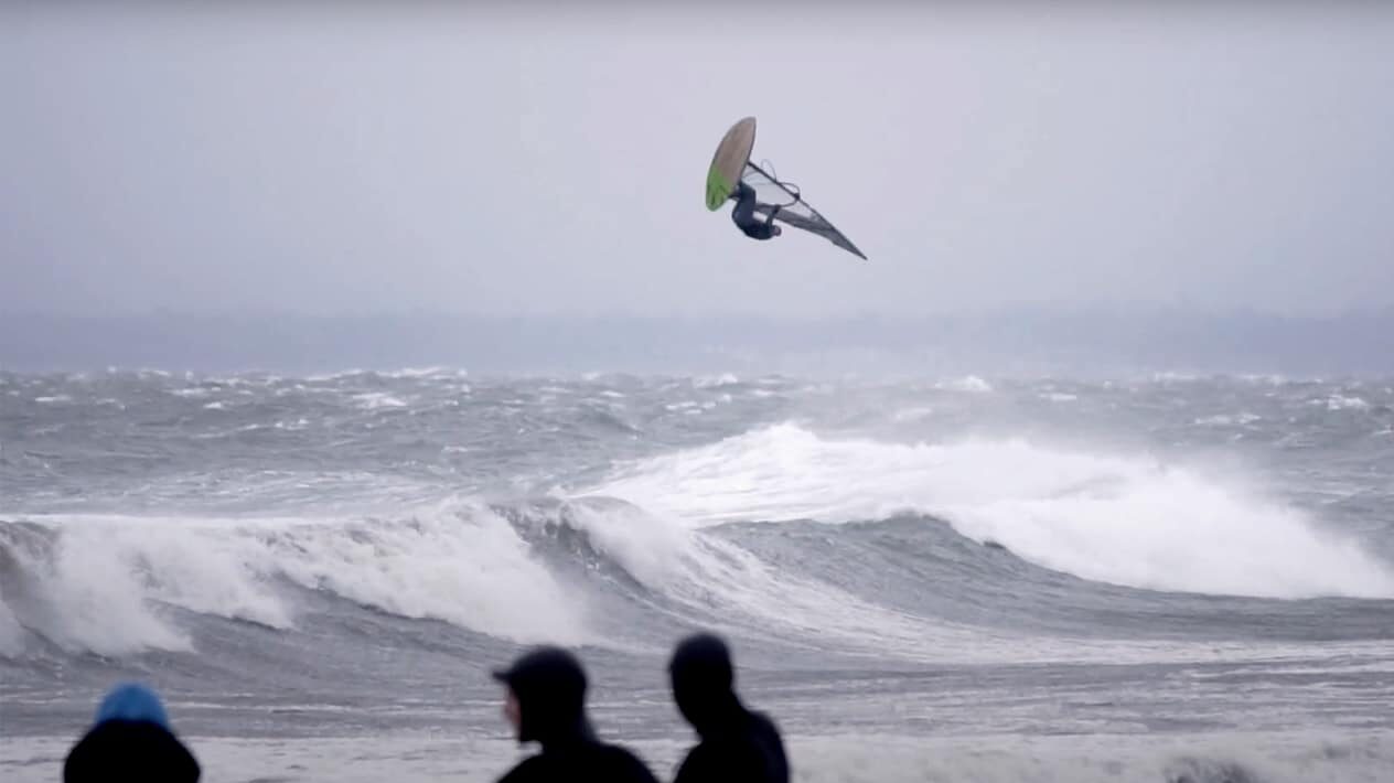 An action shot from Ristna, Hiiumaa by Henri Kolberg