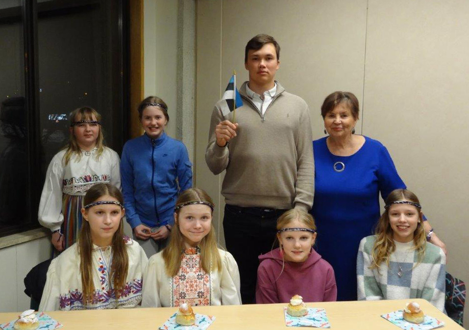 Independence Day has always been part of the Supplementary School program. This year, Joonas Roose from Estonia was the guest speaker in Erika Kessa’s class. Photo: Kai Kiilaspea