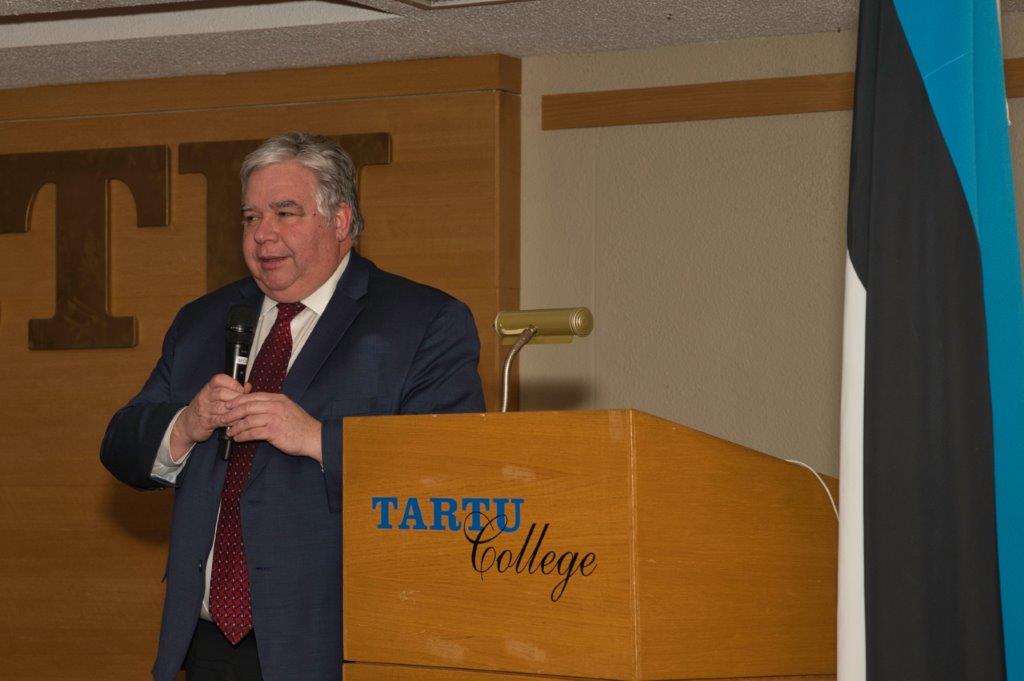 Kõneleb Peter van Loan (foto: Peeter Põldre)