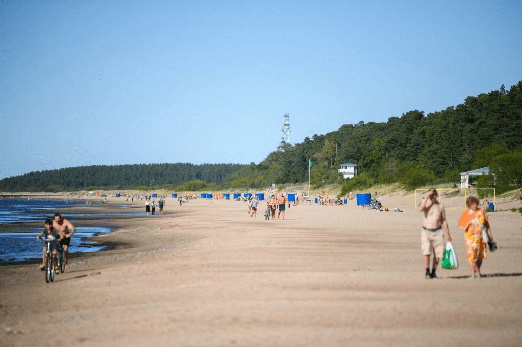 Narva Jõesuu Beach (photo by Sven Sazek)