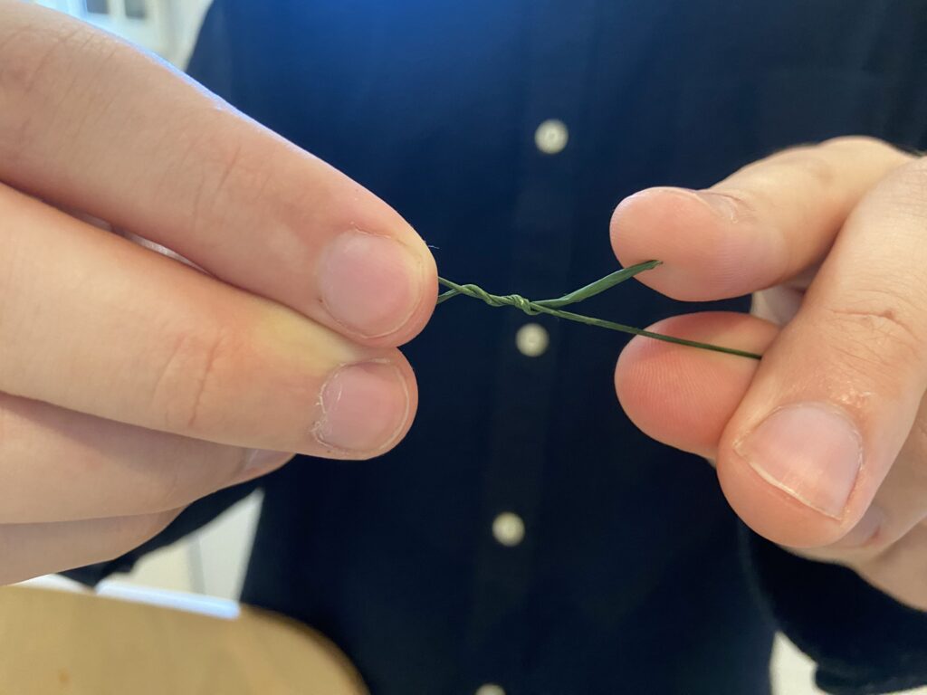 Bending the crown headpiece wires together