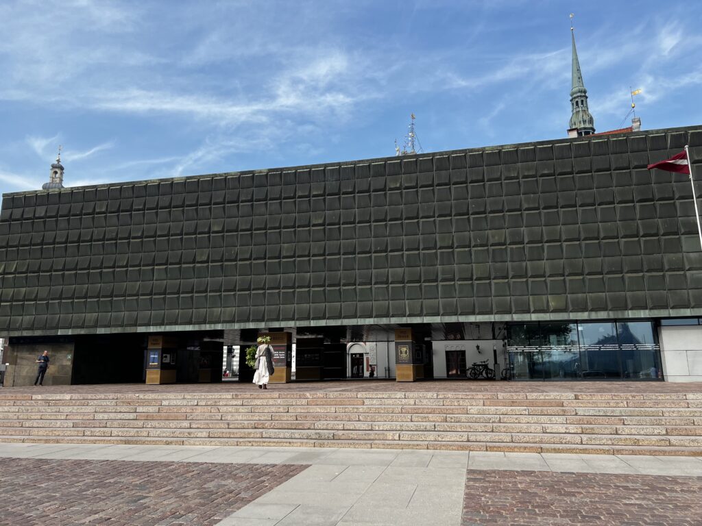 While in Riga for the FIAF Technical and Cataloguing Short Course, I walked by the
Museum of the Occupation of Latvia. Although the museum had already closed for the day, I was able to see an outdoor exhibition titled “Famine as a weapon – Ukraine. 1932–1933, 2022”.