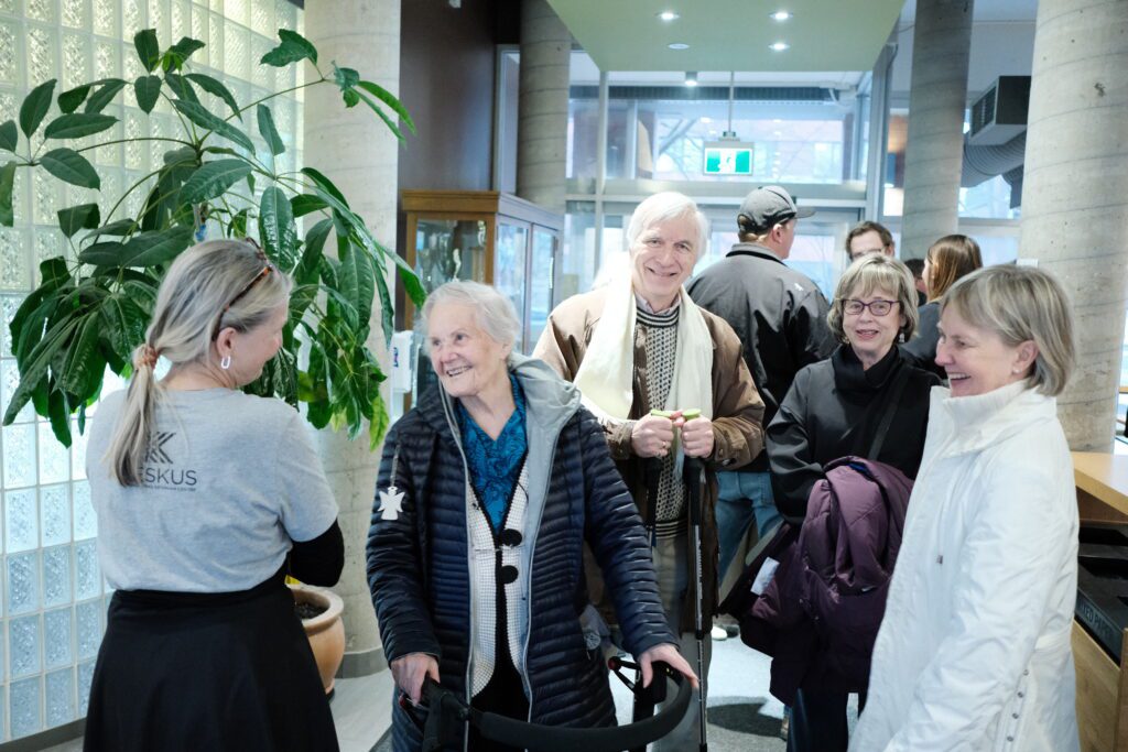 Tamara Norheim-Lehela, star of Minust saab voorimees // When I Grow Up arrives to the premiere of FILMIST Stuudio films, and shares some laughs with friends and family.  Nothing like a film festival (and kringel!) to bring people together on a dreary March afternoon!  (Photo: Elias Gates-Kass)