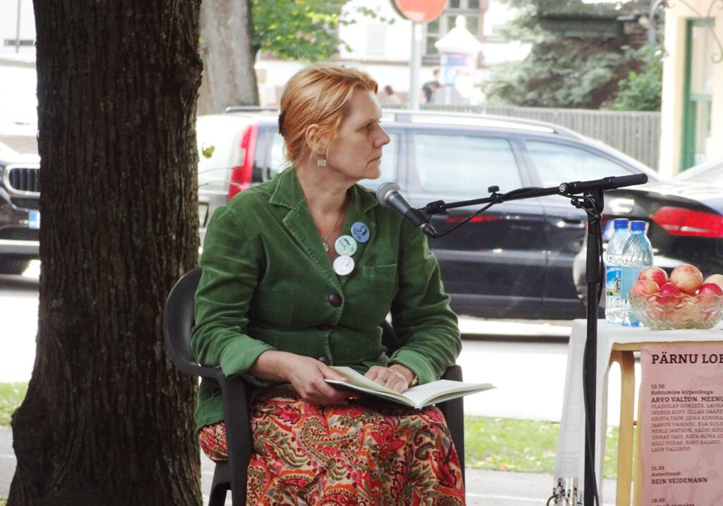 Festivali korraldaja Merle Jantson loeb ette Arvo Valtoni lühiromaani ,,Kirsioks“.