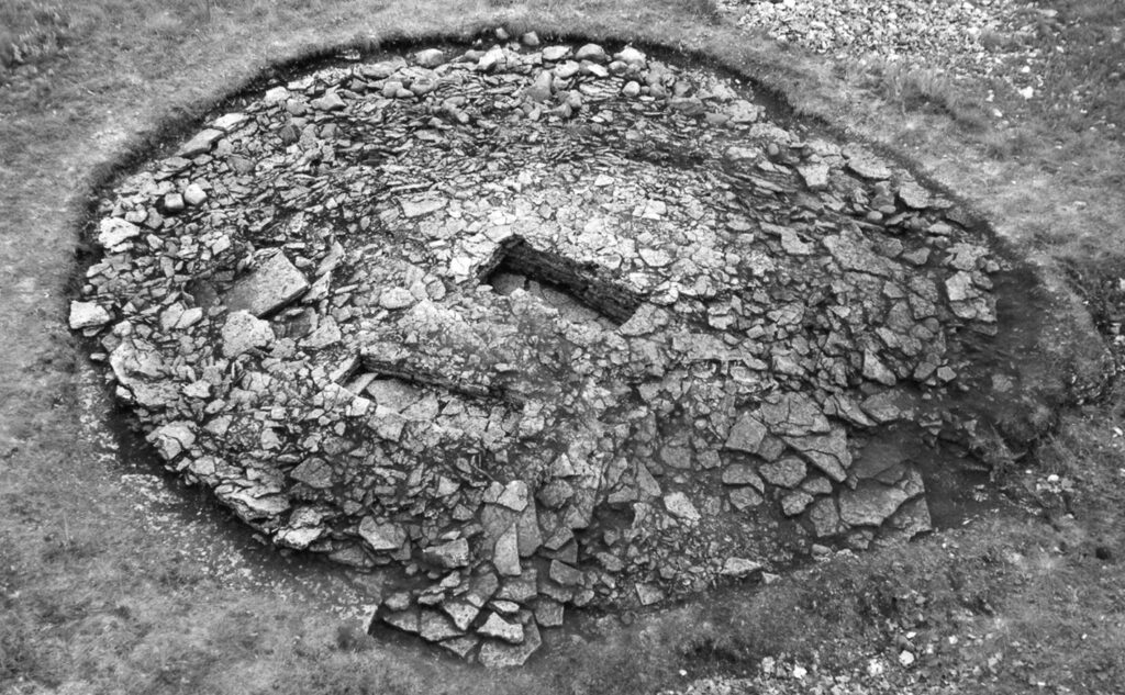 Rebala I stone-cist grave (source: University of Tartu's archeological archives)