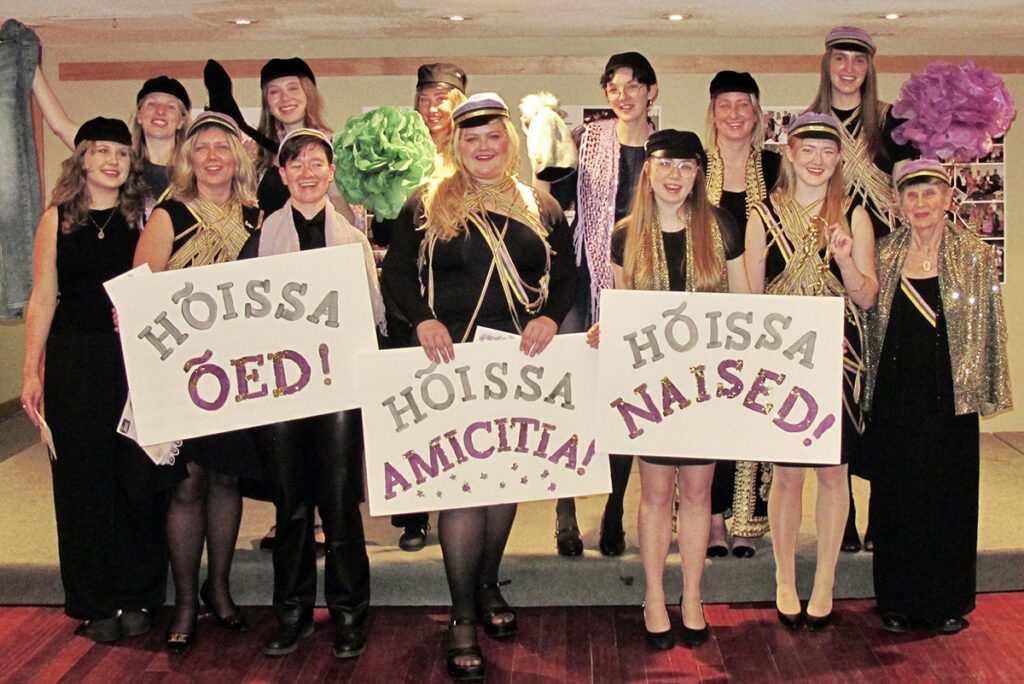 Rebasteater viis vaataja tagasi korporatsiooni algusaegadest tänapäeva, austades 12 asutajaliiget. Foto: Maaja Matsoo