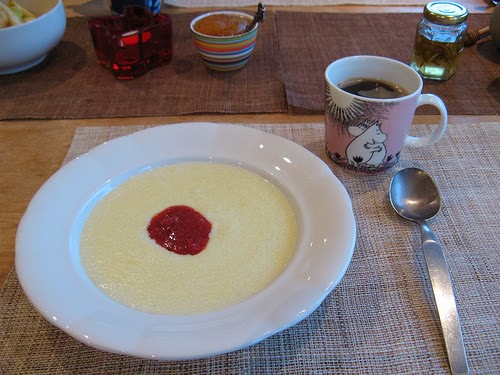 Semolina porridge (source: sookunijouad.blogspot.com)