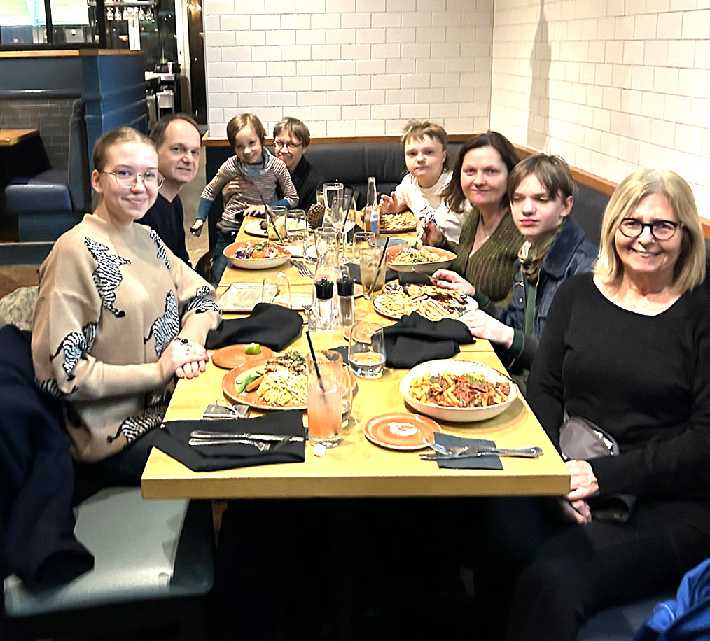 Farewell dinner for Kadri, Roosi and Taavi with the Vancouver hosts - Liisa Hein and family and Lilian Olljum.