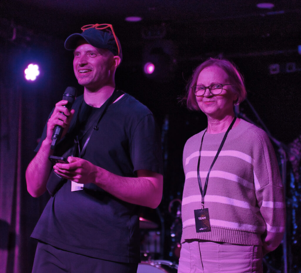 Festivali mõtte algataja ja direktor Piret Noorhani koos festivali kunstilise juhi ja direktori Sebastian Buccioniga avamas ,,Rahva lemmik“ kontserti Revival klubis. Foto: Peeter Põldre