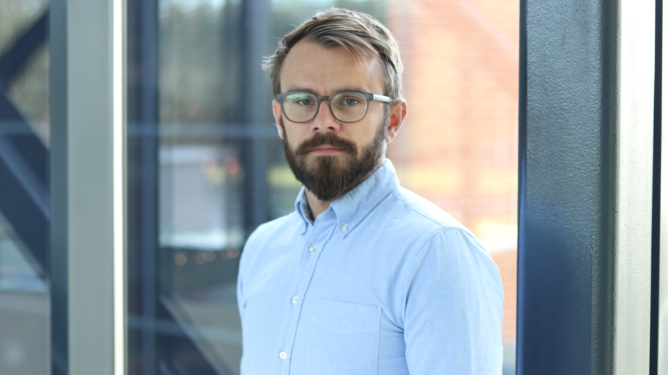 Dr Erkki Karo