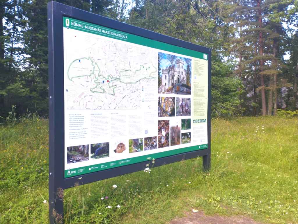 Information board in Glehn Park (photo: Jerry Mercury)