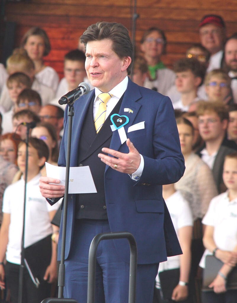 Esto kontserdil Skansenis: tervitamas Rootsi Riigipäeva esimees Andreas Norlen.