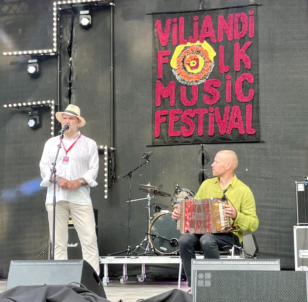 Festivali peakorraldaja Ando Kiviberg esines koos programmipealik Tarmo Noormaaga.